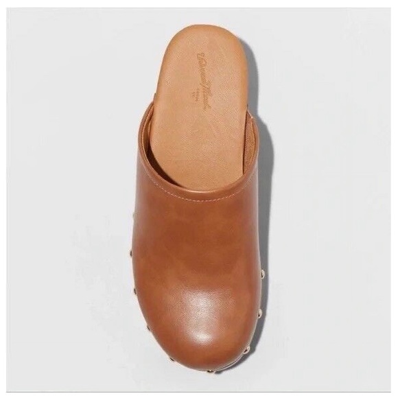 Universal Thread Clogs - Picture 3 of 6